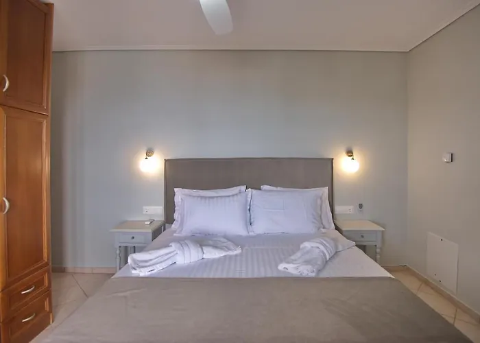 Elpida Apartments