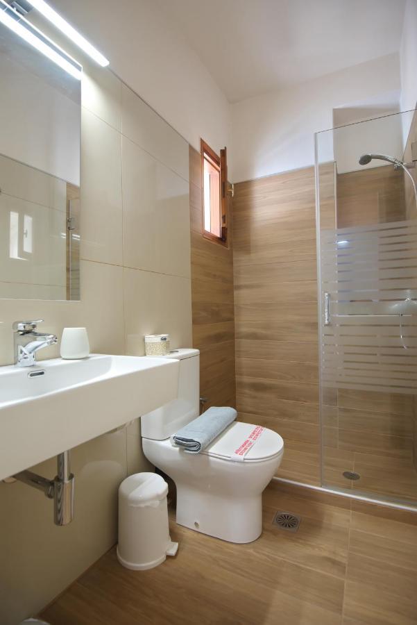 Elpida Apartment *
